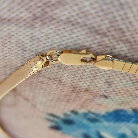 Moda Al Massimo Italian 18K Gold Cleopatra Necklace - Picture 14 of 16